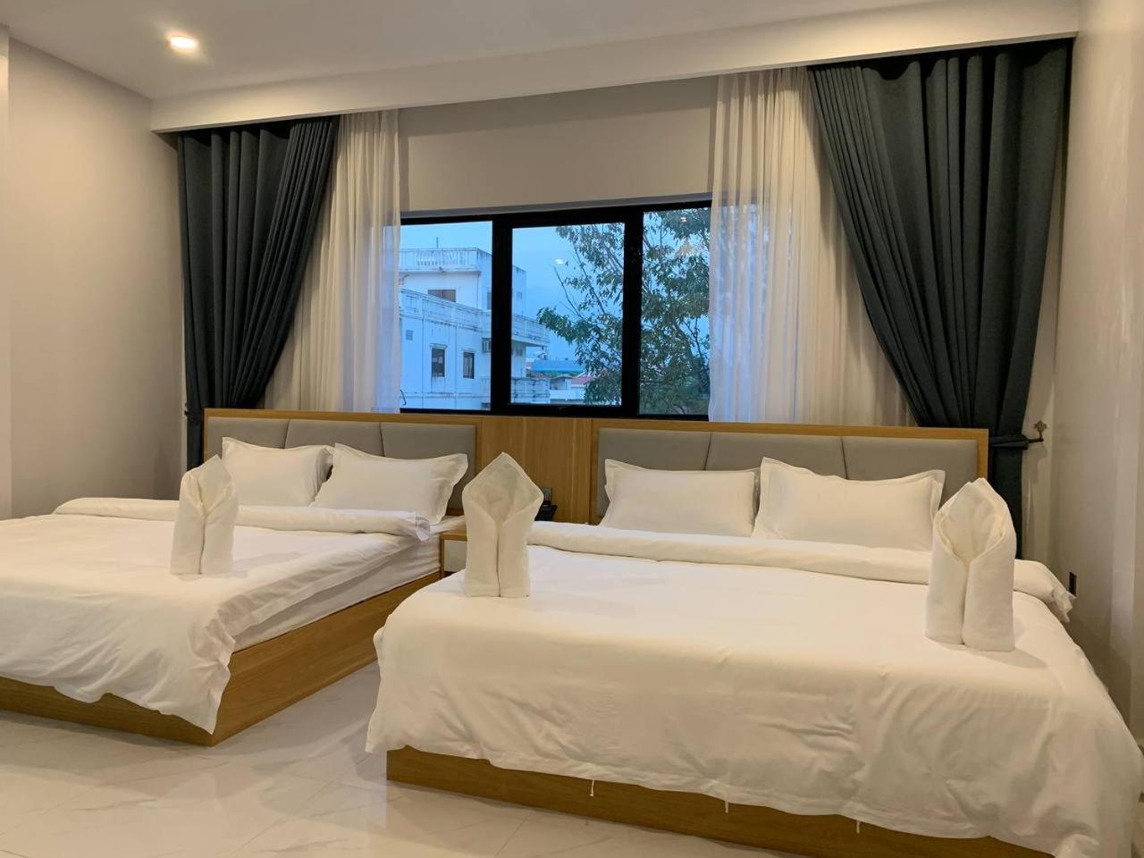 Nico'S Hotel And Skybar Сием Реап Екстериор снимка
