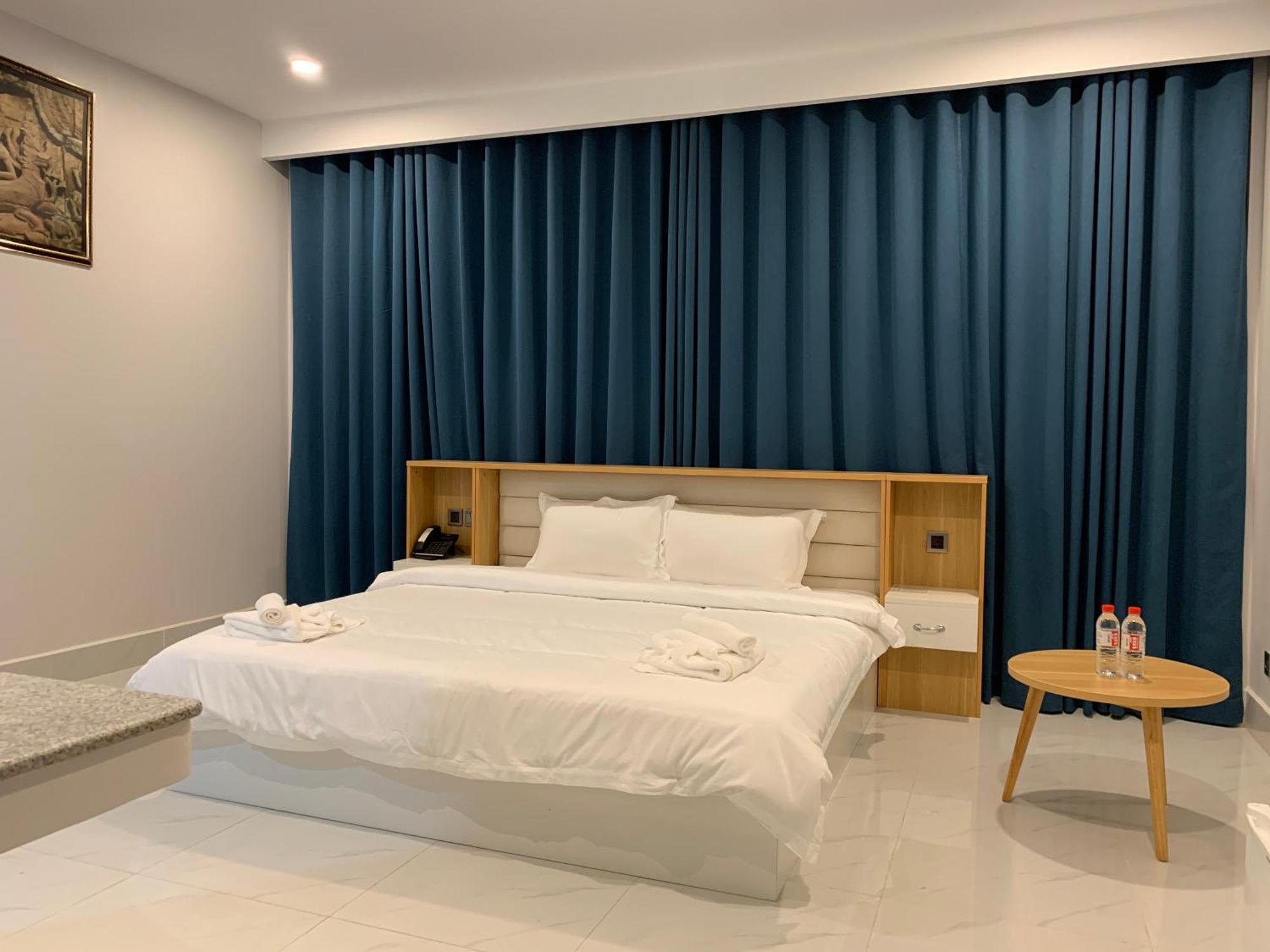 Nico'S Hotel And Skybar Сием Реап Екстериор снимка