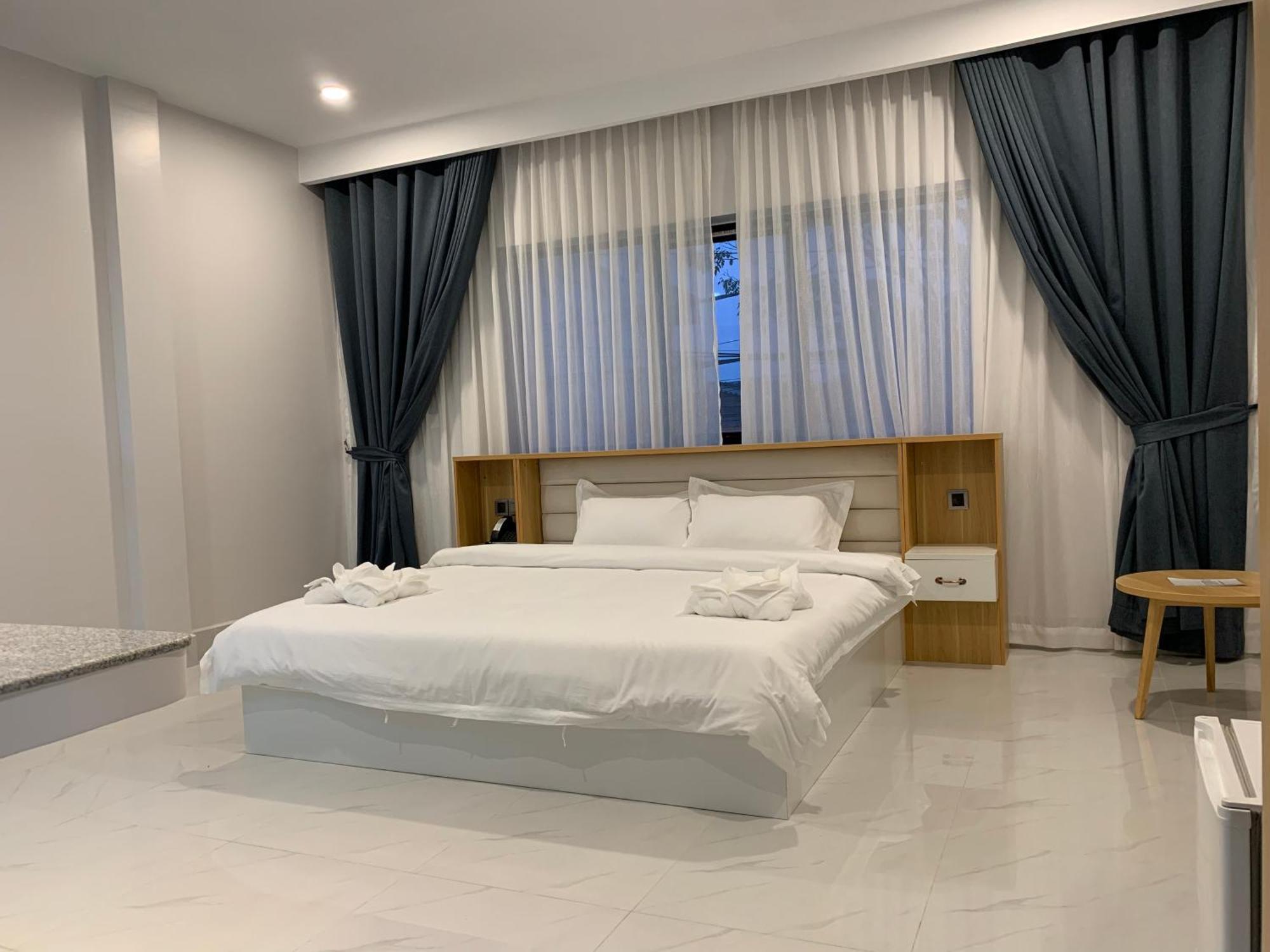 Nico'S Hotel And Skybar Сием Реап Екстериор снимка