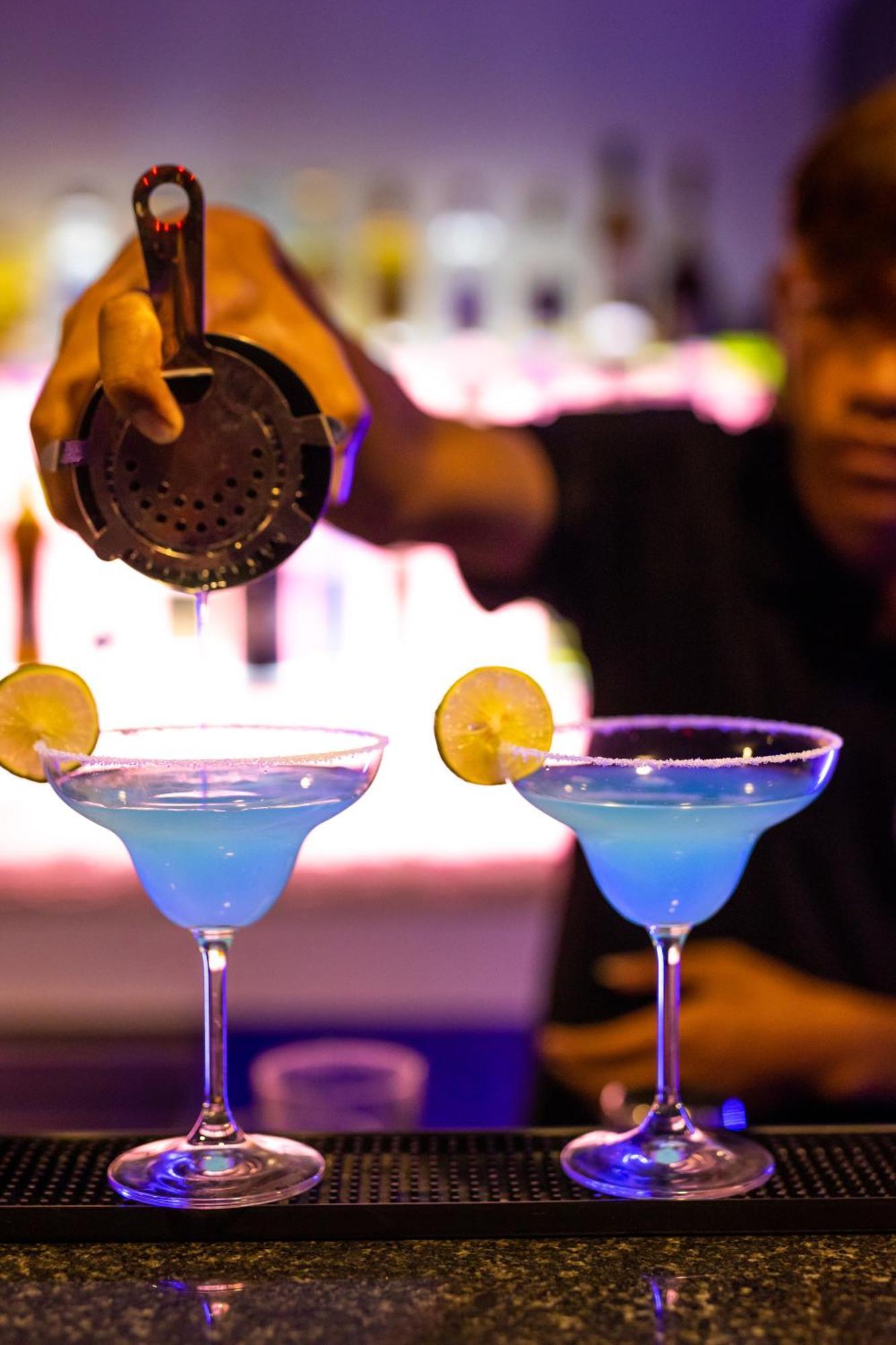 Nico'S Hotel And Skybar Сием Реап Екстериор снимка