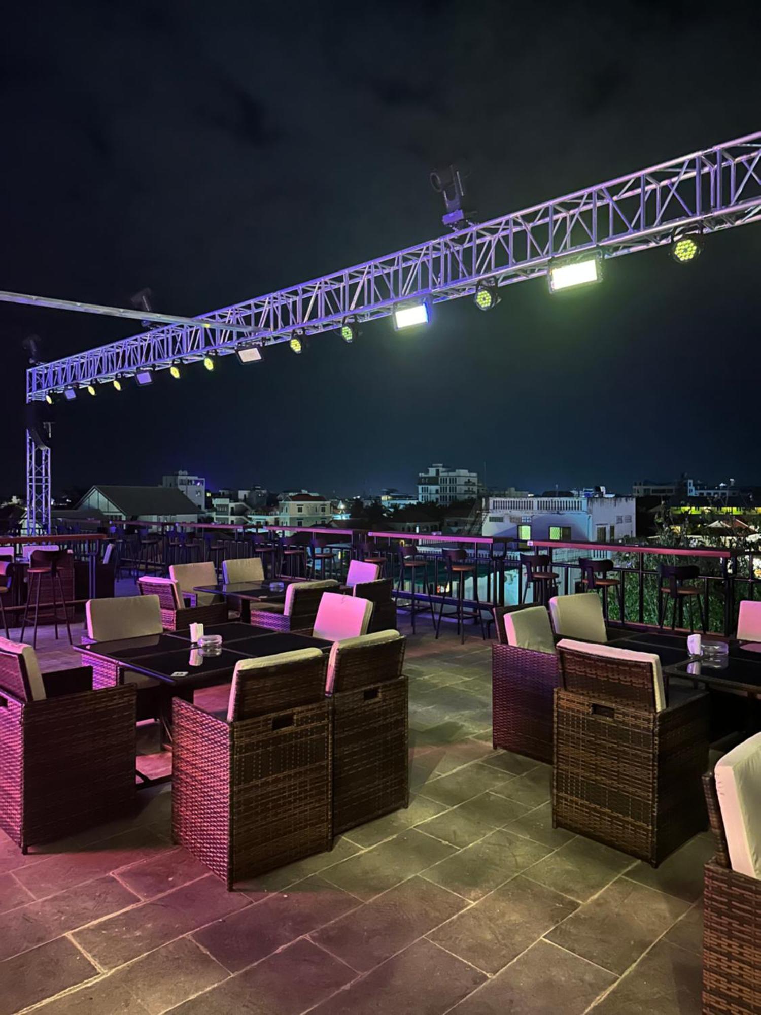 Nico'S Hotel And Skybar Сием Реап Екстериор снимка