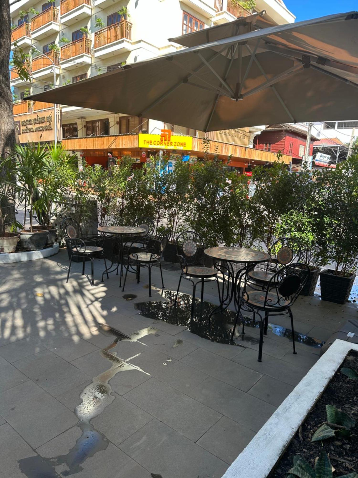 Nico'S Hotel And Skybar Сием Реап Екстериор снимка