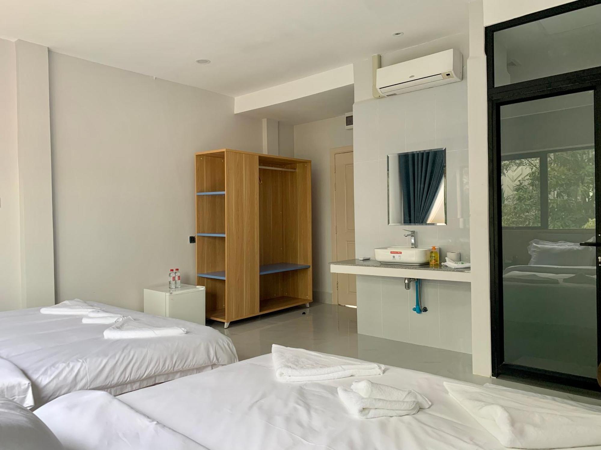 Nico'S Hotel And Skybar Сием Реап Екстериор снимка
